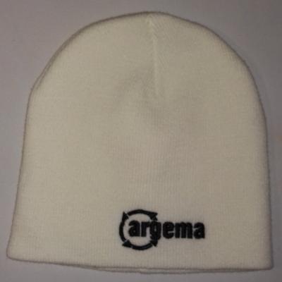 Bílá zimní čepice