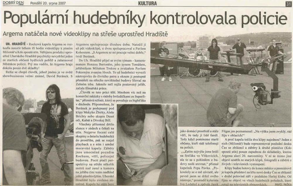 Fotografie 0 k článku Populární hudebníky kontrolovala policie